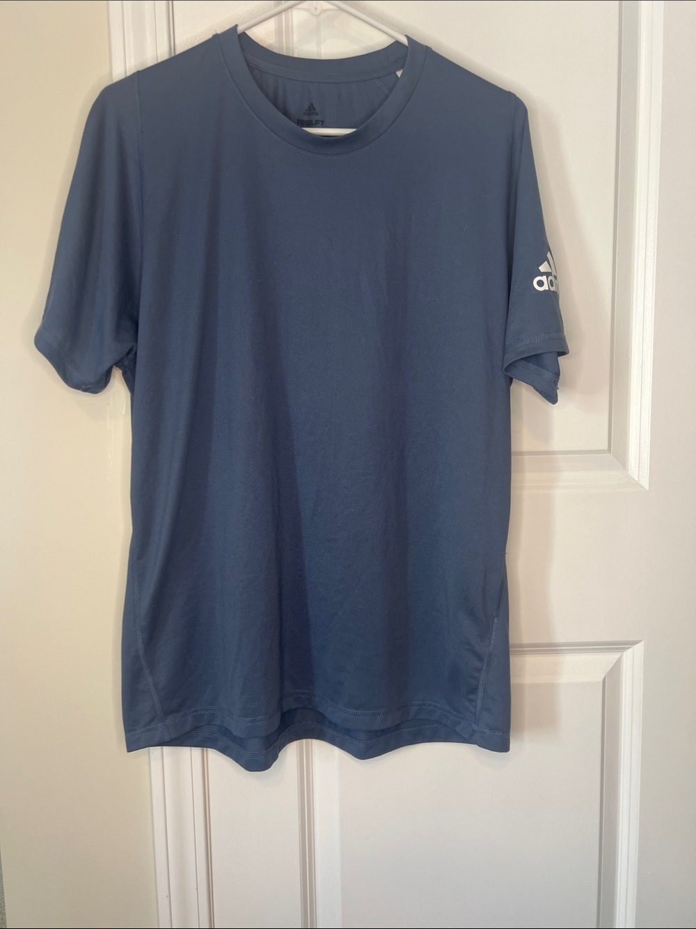 adidas Freelift Climalite Men’s Short Sleeve Shirt in Slate Blue